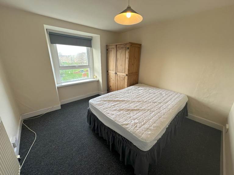 62 Peddie St Student Flatshare 