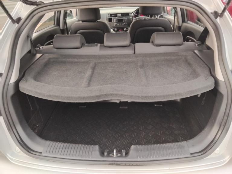 2011 Kia Rio 1.4 3 5 DOOR HATCHBACK VERY ECONOMICAL  FULL MOT AND SERVICE  HATCHBACK Petrol Manual