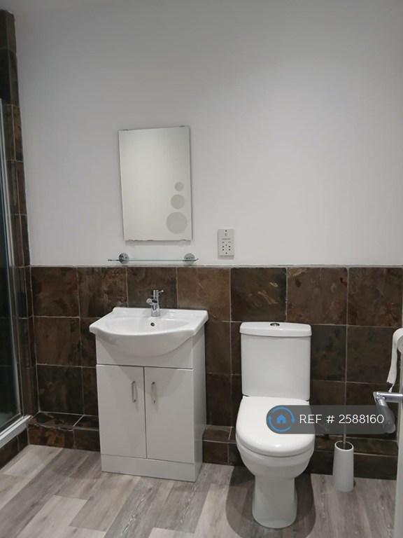 1 bedroom in Streatham, Streatham, SW16 (#2588160)