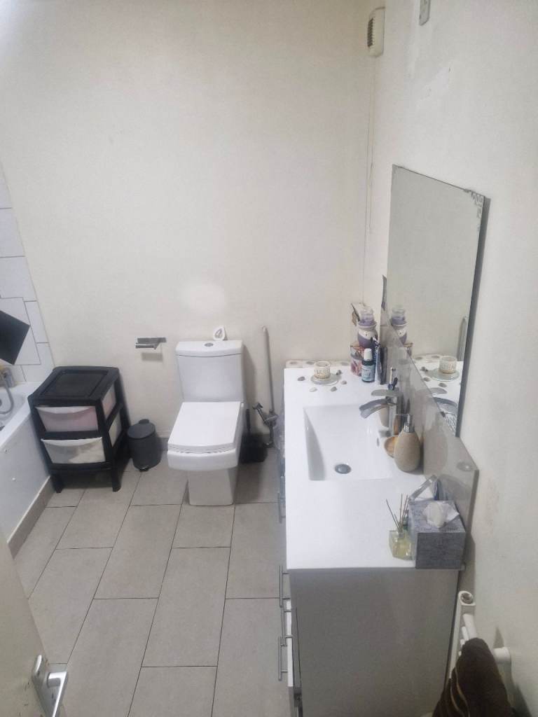 Lovely spacious 1 bedroom 