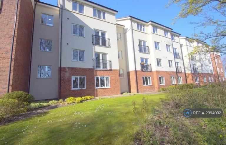 2 bedroom flat in Chestnut Lane, Leeds, LS14 (2 bed) (#2994032)