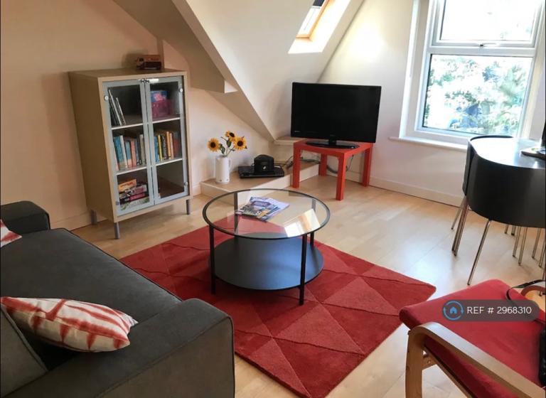 1 bedroom flat in Nether Edge, Sheffield, S7 (1 bed) (#2968310)