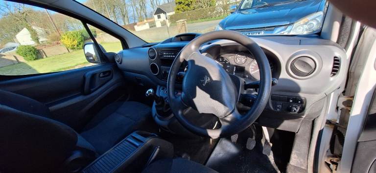 Peugeot Partner van