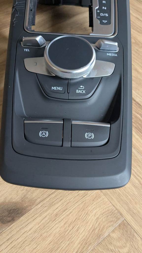 Audi Q2 2021 GENUINE SAT NAV MEDIA CENTRE CONSOLE 81C864261 6PS