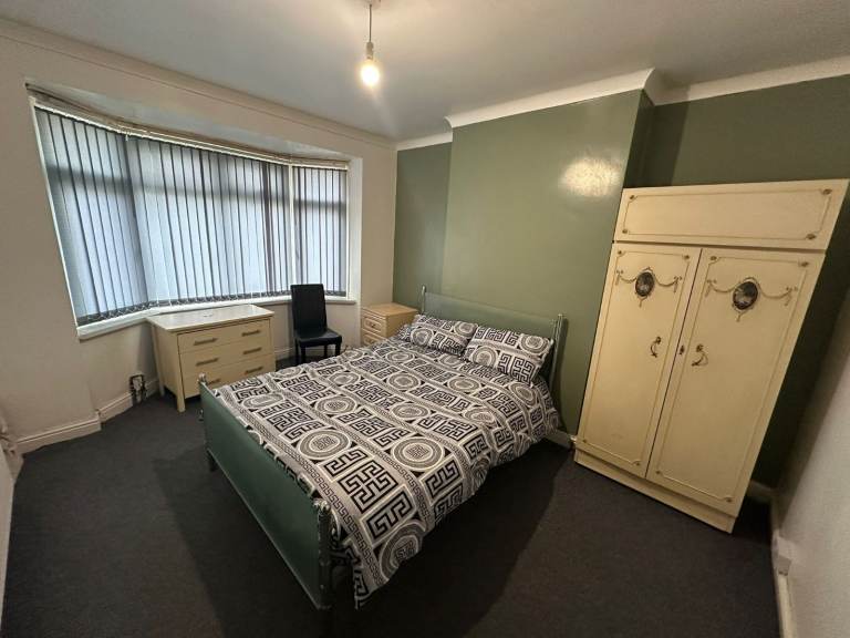 Rooms available in B11