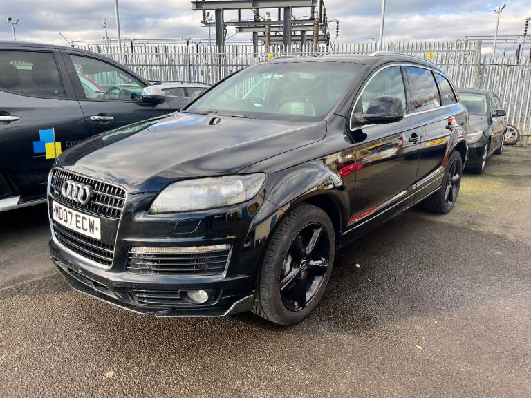 AUDI Q7 S LINE 7 SEATER 