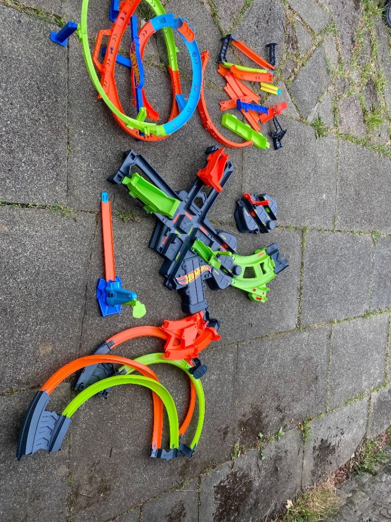 Hot wheel track 