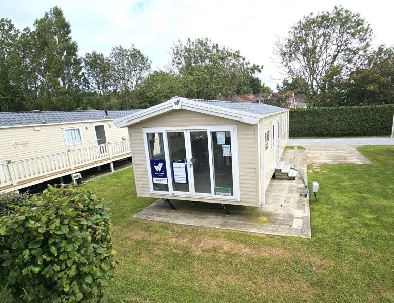 *** THE WILLERBY LINWOOD - £39,995 *** in Hornsea  - Lodge / Caravan 