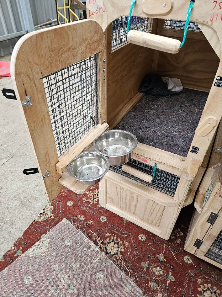 Dog travel crates 