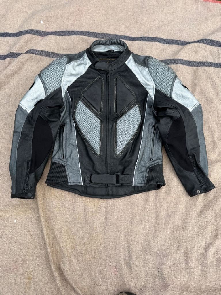 Belstaff a genuine product black and grey motorcycle jacket Men’s uk (44)