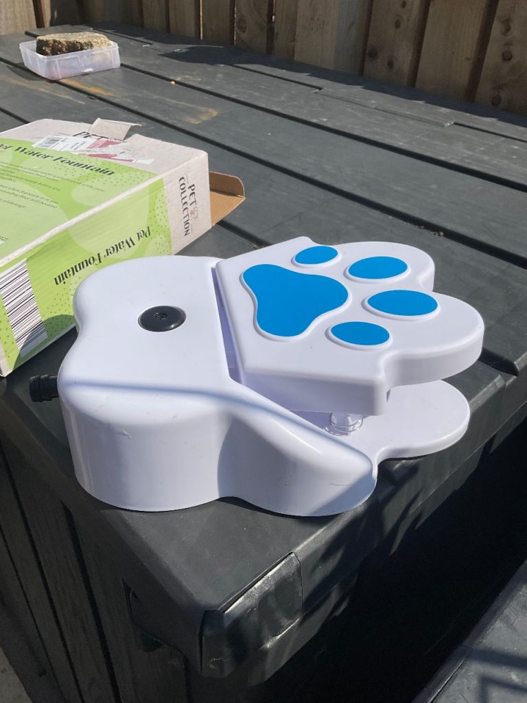 Dog water fountain 