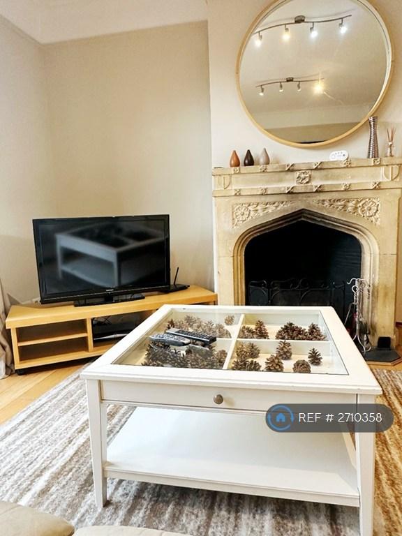 3 bedroom flat in Windsor Forest Court, Ascot, SL5 (3 bed) (#2710358)