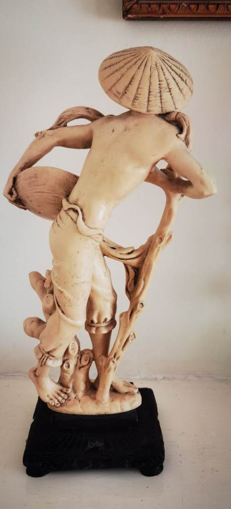 Vintage Figurine Resin Chinese Man Carrying A Basket Of Fruit £12 ONO