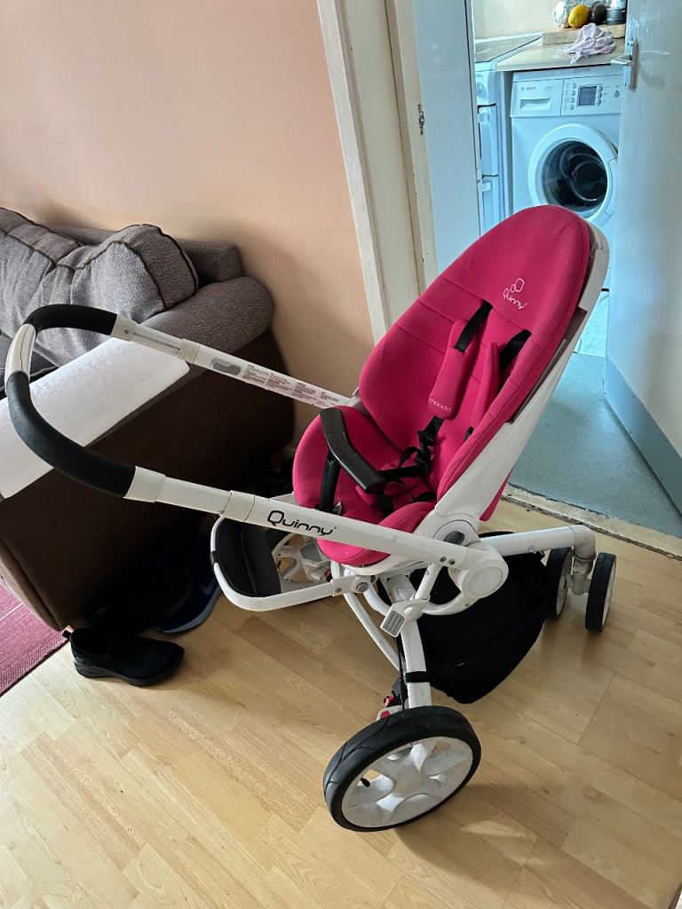 Quinny baby push chair