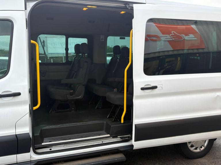 2017 Ford Transit 2.2 TDCi 125ps H2 15 Seater Trend NA DIESEL Manual