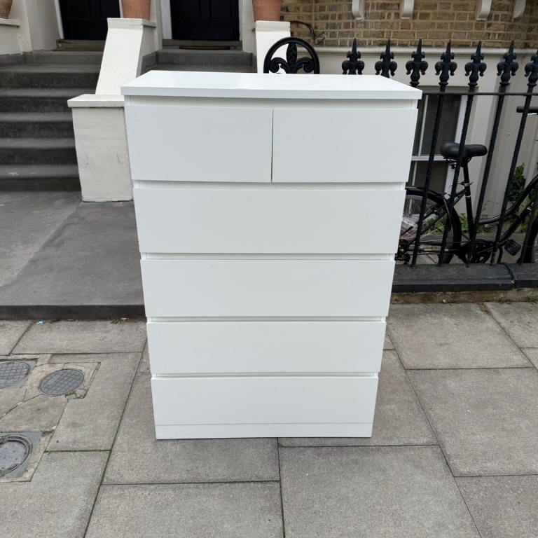 FREE DELIVERY IKEA MALM chest of 6 drawers, white, in good condition.