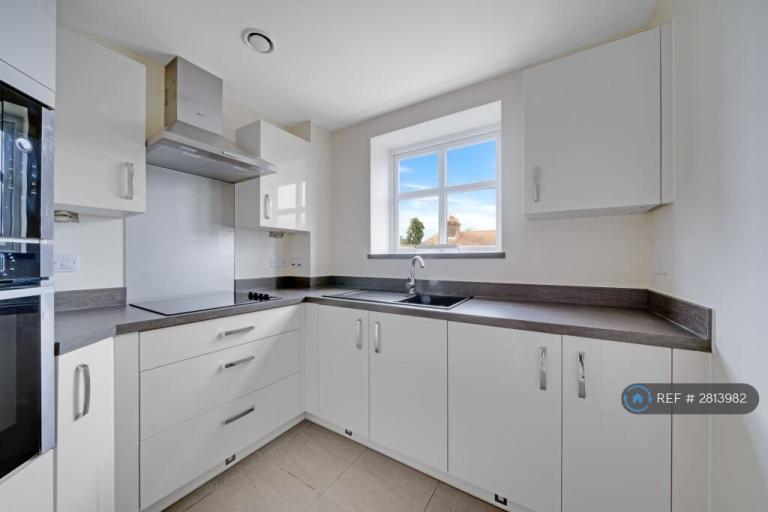 1 bedroom flat in Southborough Gate, Tunbridge Wells, TN4 (1 bed) (#2813982)