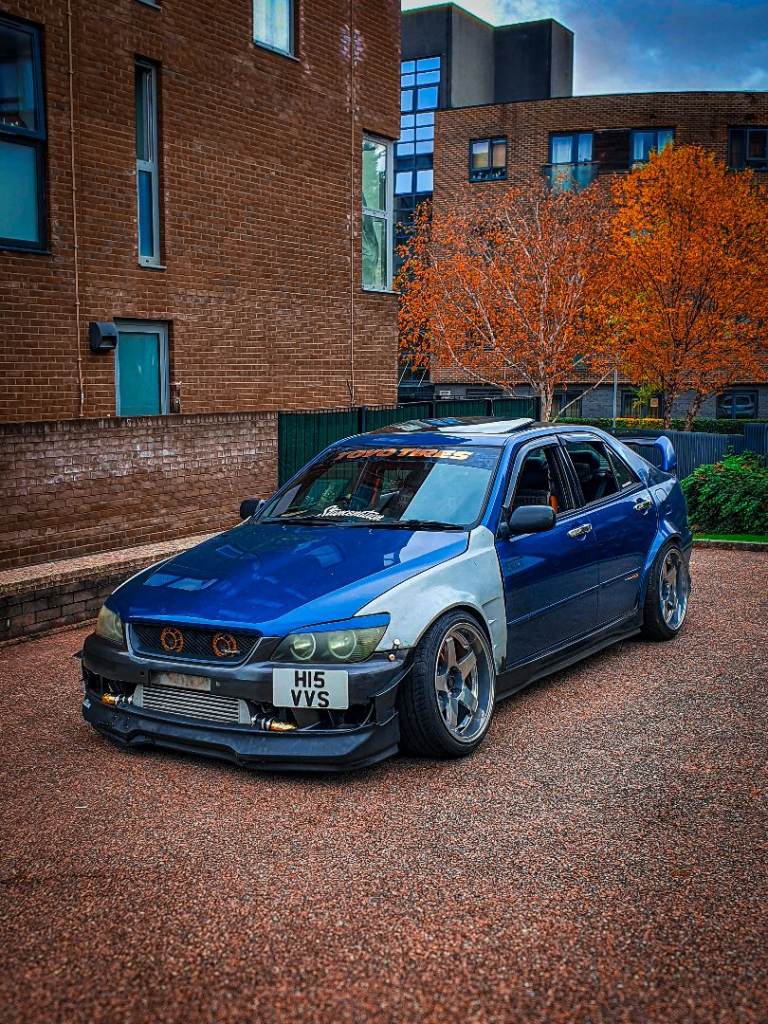 Lexus IS200 SUPERCHARGED 