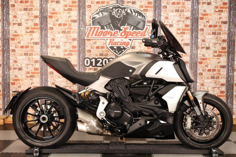 2020 DUCATI DIAVEL 1260 - ONLY 3,111 MILES - 1 OWNER - FULL DUCATI HISTORY