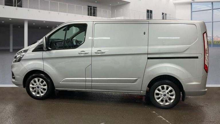 2018 Ford Transit Custom 2.0 EcoBlue 130ps Low Roof Limited Van PANEL VAN DIESEL Manual