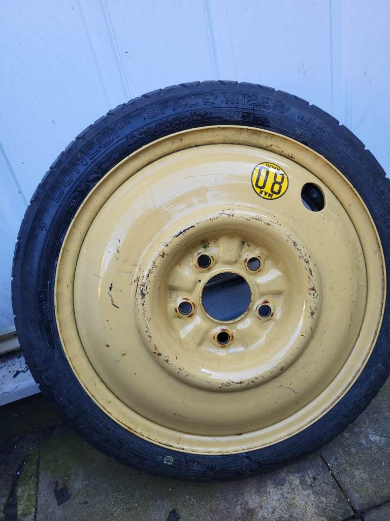 Spacesaver wheel and tyre 