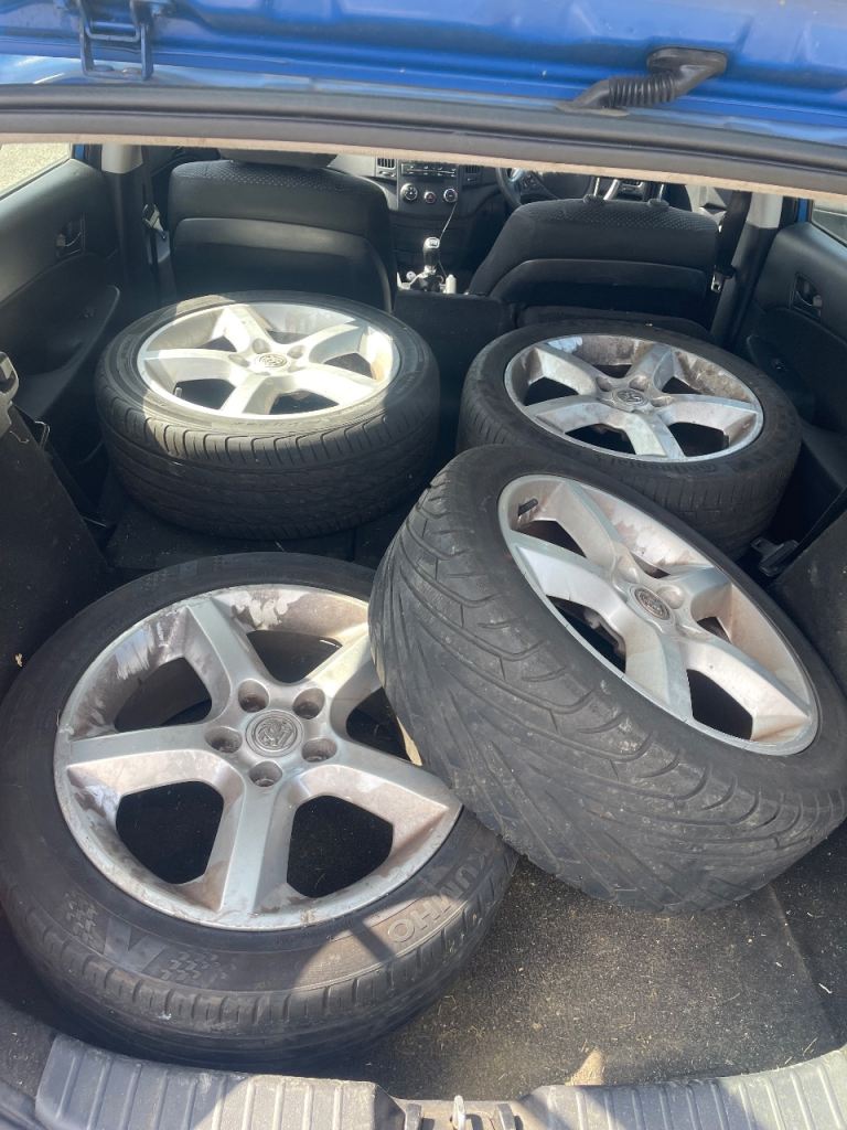 Vauxhall 17s alloys 