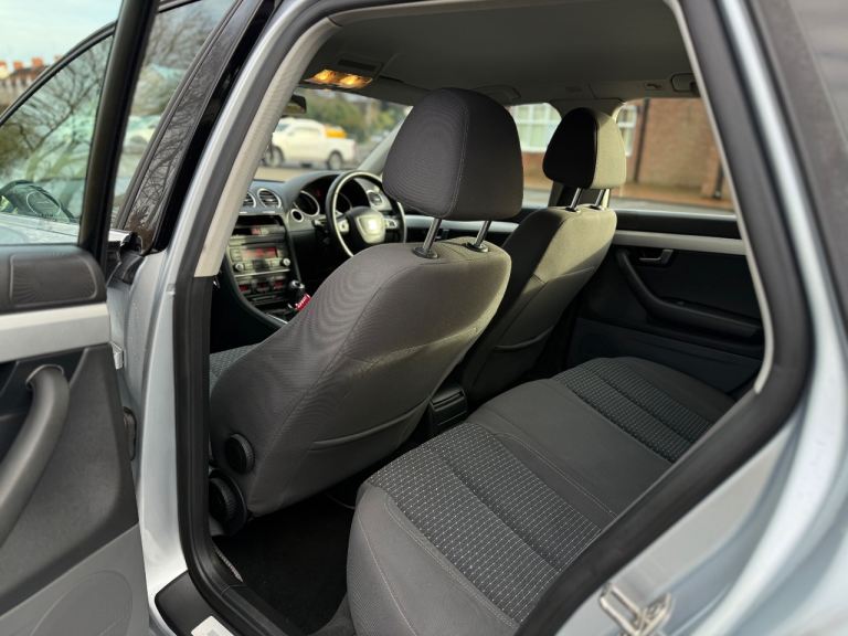 SEAT EXEO SE CR 2.0 TDI ESTATE 2010