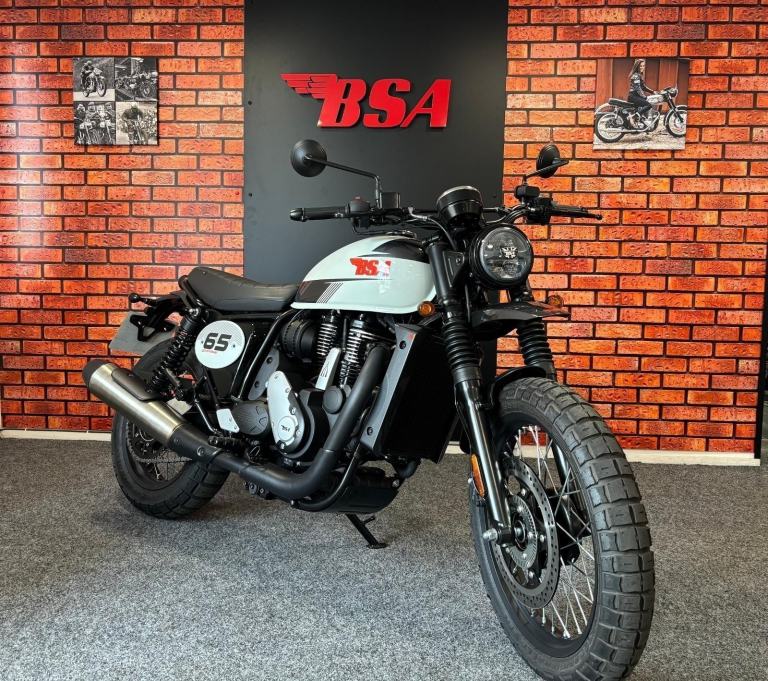 Ex Demo 2025 BSA Scrambler 650cc Classic Motorcycle Gold Star - 615 Miles!