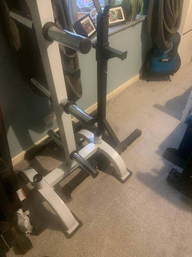 Hardcore BodyBuilding Weight and Barbell rack