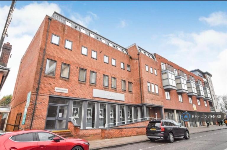 1 bedroom flat in Broomfield Road, Chelmsford, CM1 (1 bed) (#2794688)