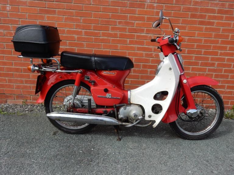 Honda C90  90cc  1981