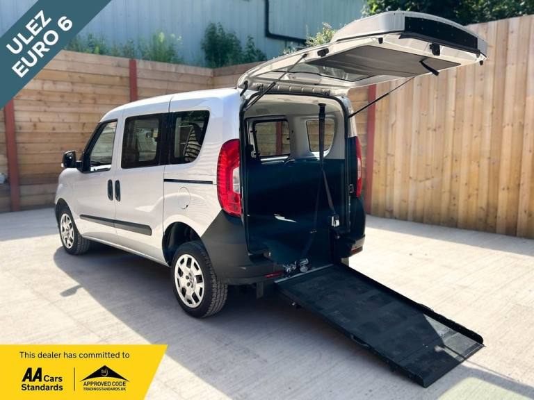 2018 Fiat Doblo 3 Seat Petrol Wheelchair Accessible Disabled Access Vehicle WAV MPV Petrol Manual
