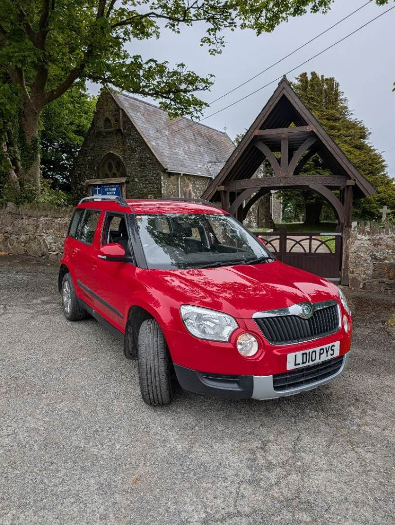 Skoda, YETI, Hatchback, 2010, Manual, 1197 (cc), 5 doors