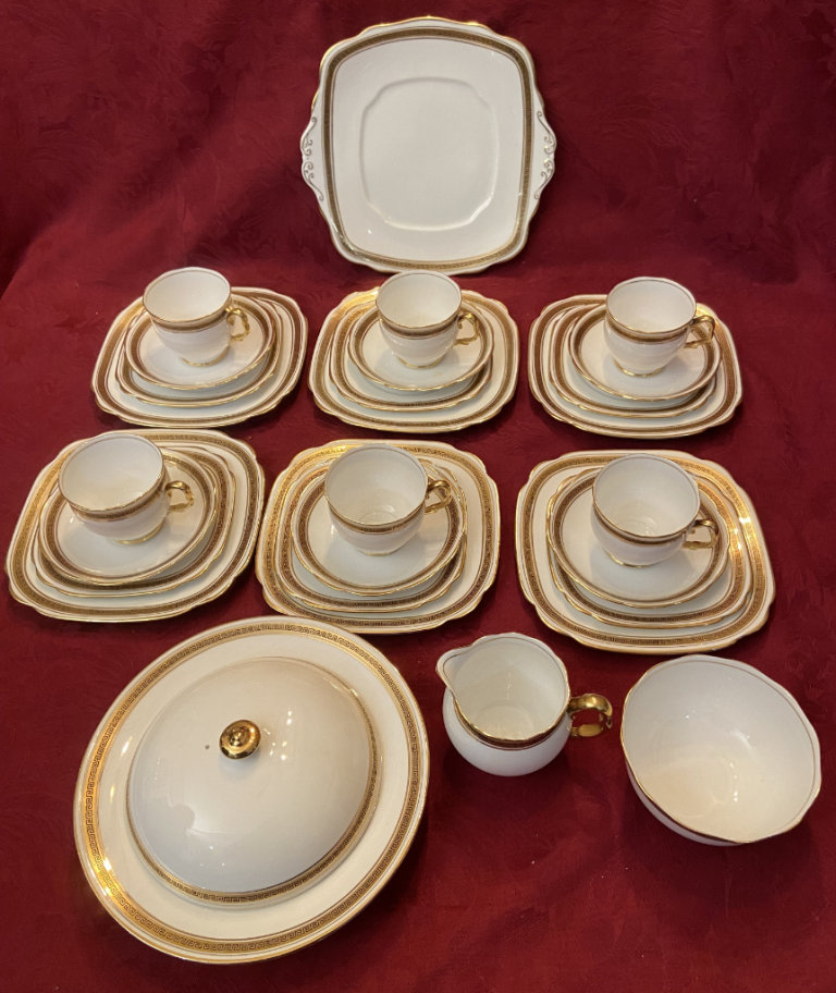 Royal Albert Crown China 28 piece set 1920-1939 Staffordshire Gold/White Greek Key Pattern 