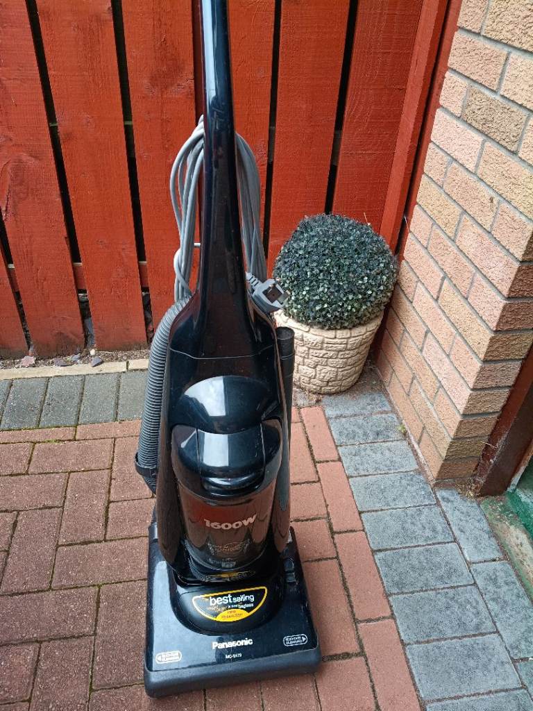 Panasonic MC-UG302 Upright Vacuum Cleaner 1600W - Black