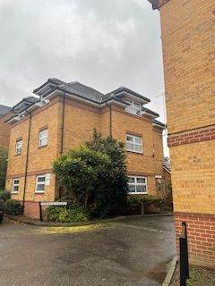 2 Bedroom Ground Floor Flat located in Slough