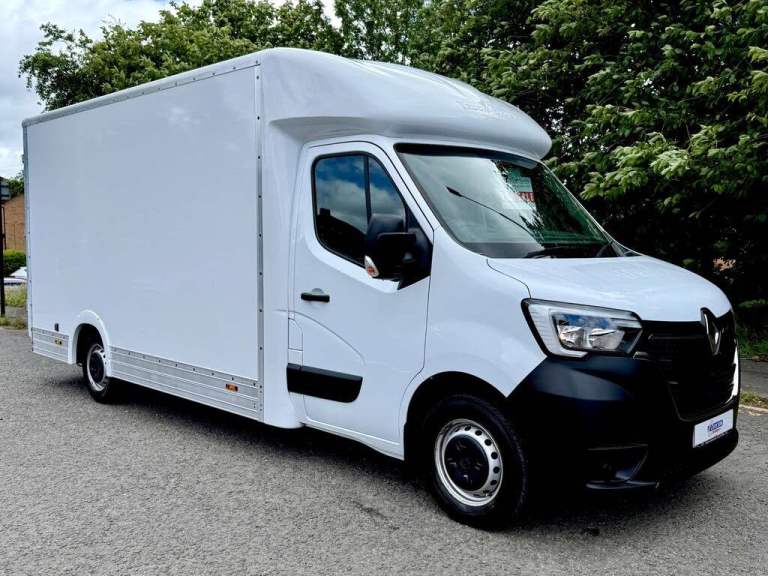 Well-maintained white box van, perfect for removals or deliveries