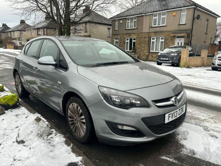 Vauxhall, ASTRA, Hatchback, 2013, Manual, 1598 (cc), 5 doors