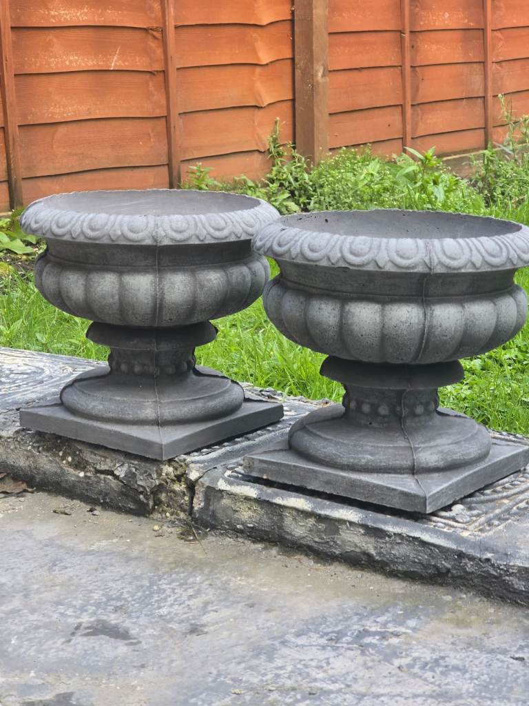 Garden ornaments and statues 