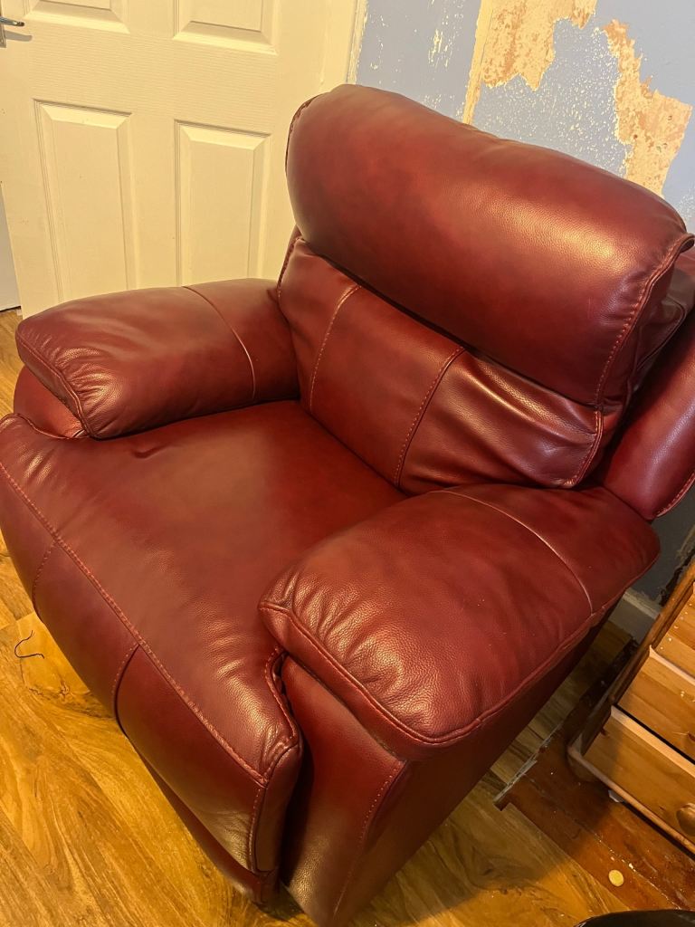 Leather recliner 