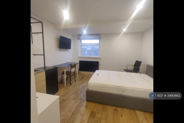 Studio flat in Thornbury, London, NW4 (#2990662)