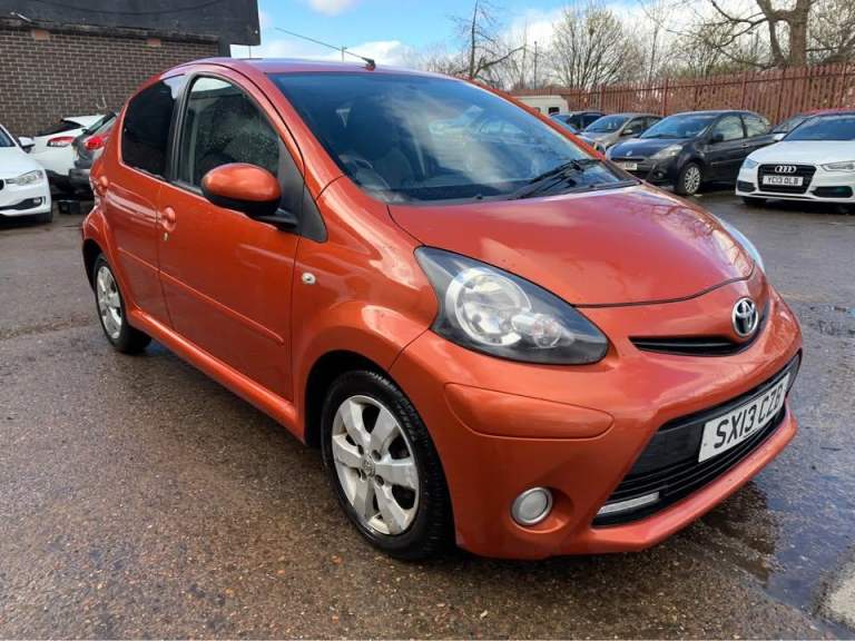 Toyota Aygo Fire 1.0L VVTi 