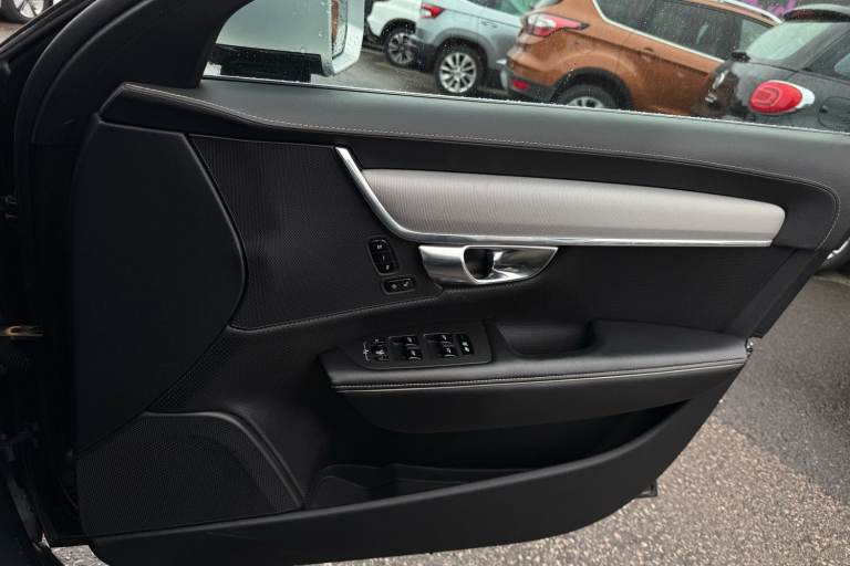 2019 Volvo V90 2.0 T4 R DESIGN Pro 5dr Geartronic Estate PETROL Automatic