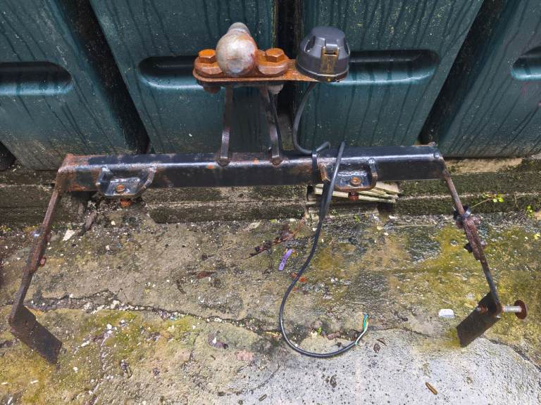 Citroen Xsara Picasso towbar