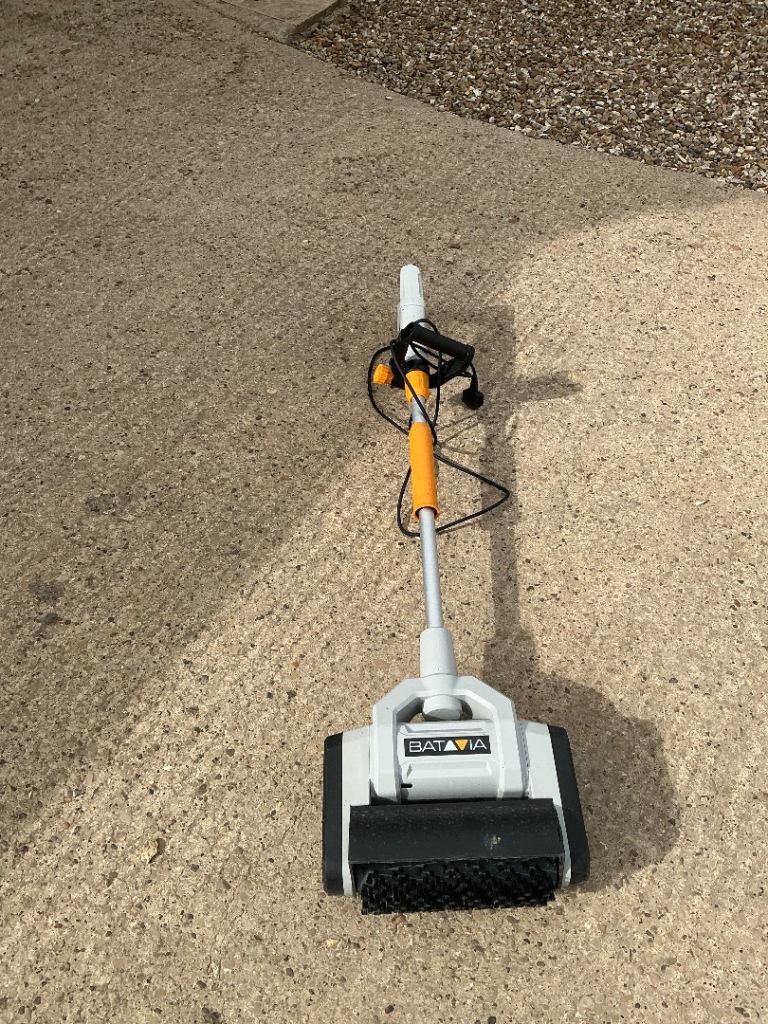 Batavia maxxbrush patio brush, Astro brush