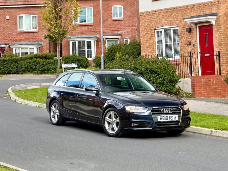 (2014 Audi A4 Sport 2.0TDI 177 6 Speeds). 