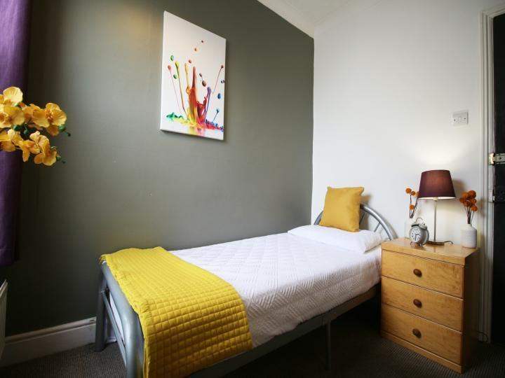 Student-Friendly Furnished Room | £250 OFF ON 1ST MONTH RENT !! 