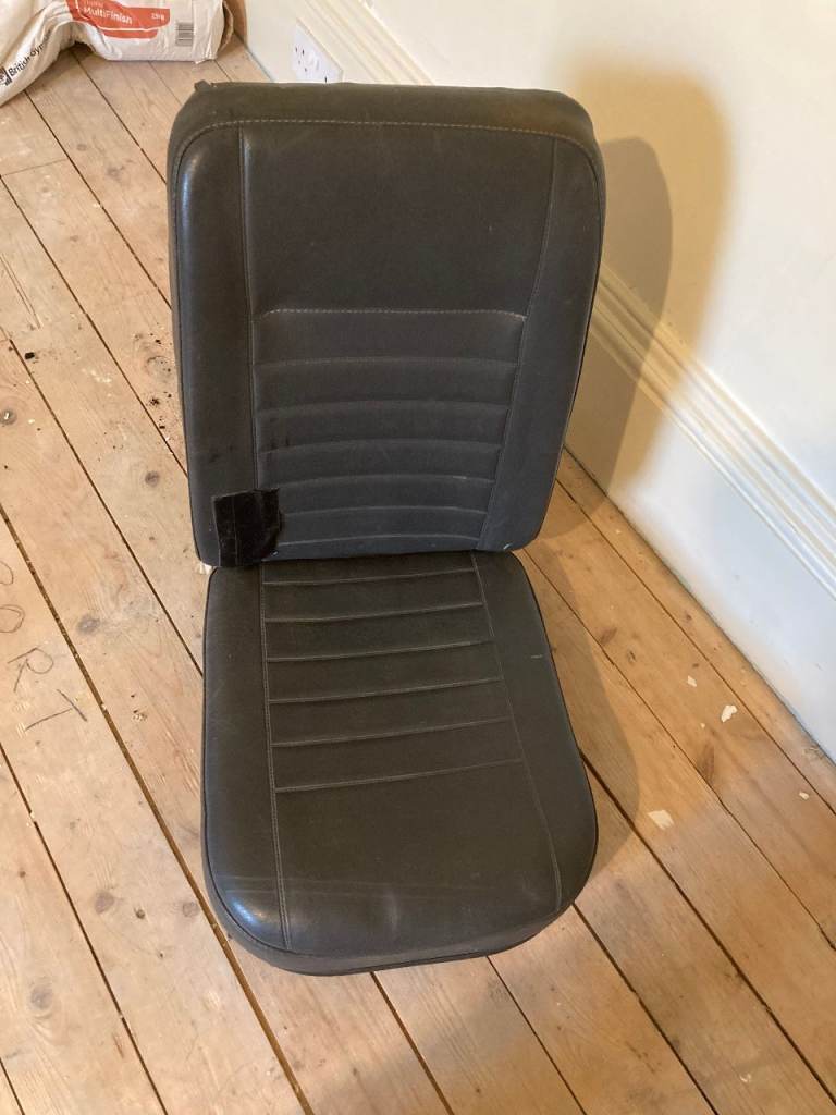 LandRover Defender centre seat