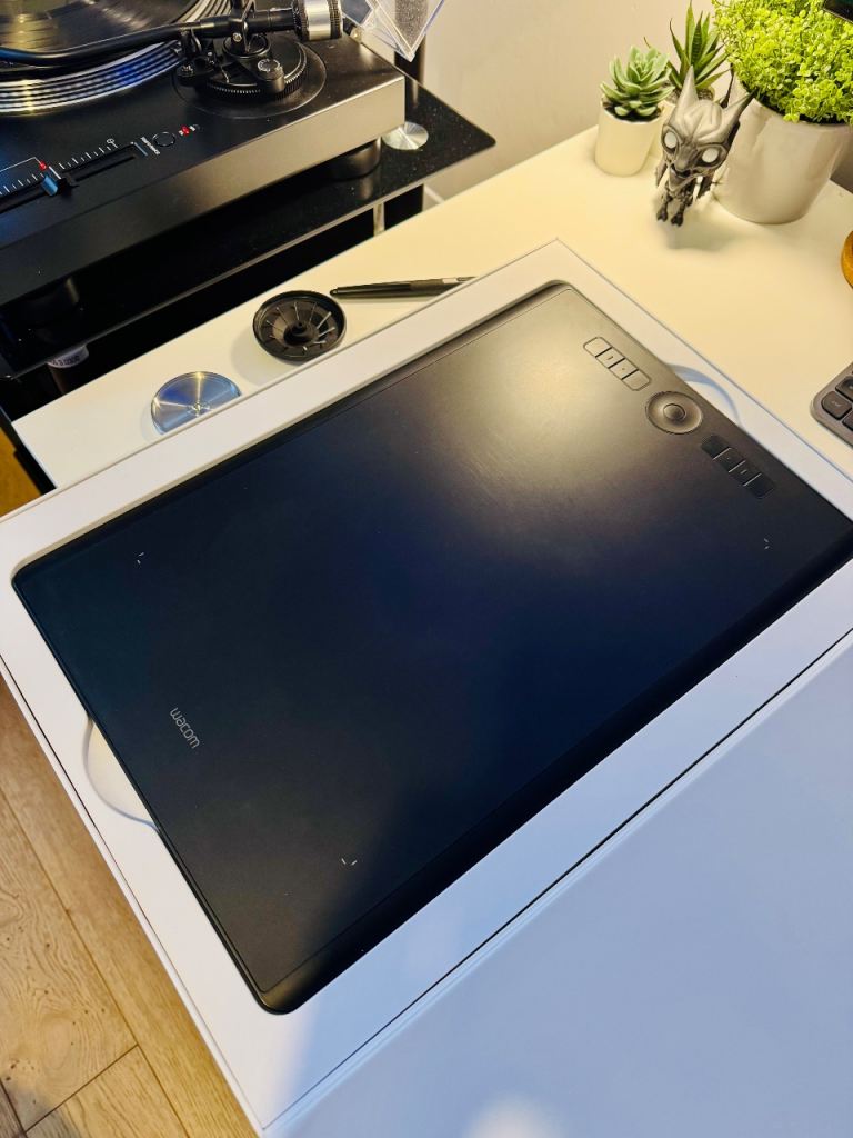 Wacom Intuos Pro Large PTH-860 - Full Box 
