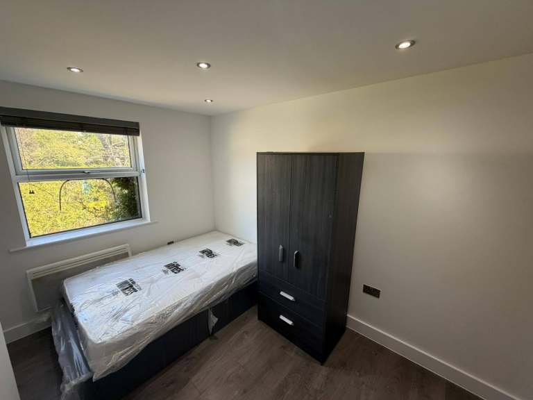 BENEFITS ACCEPTED - Studio Flat Available in Hither Green Lewisham SE13